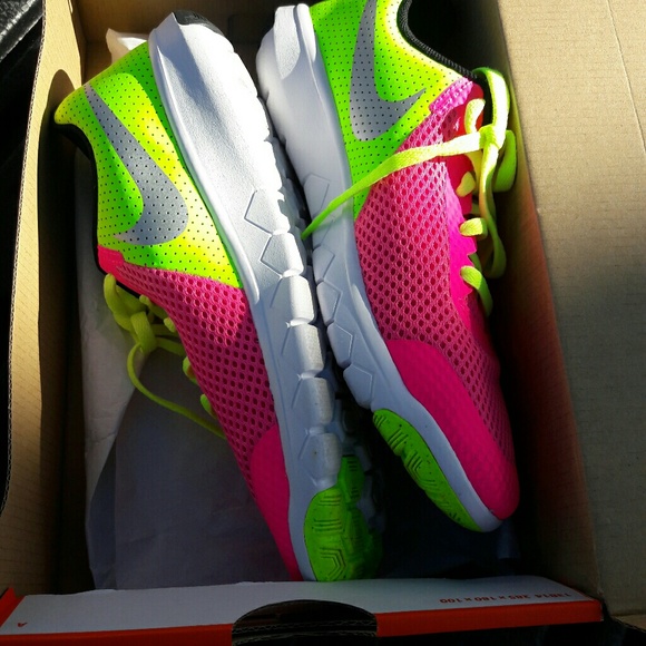 NIKE FLEX EXPERIENCE 5Y PINK BLAST - Picture 2 of 8